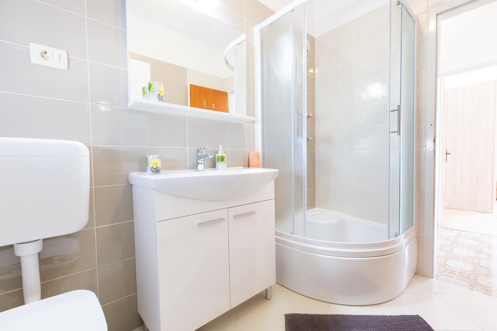 San Apartments Slatine Εξωτερικό φωτογραφία